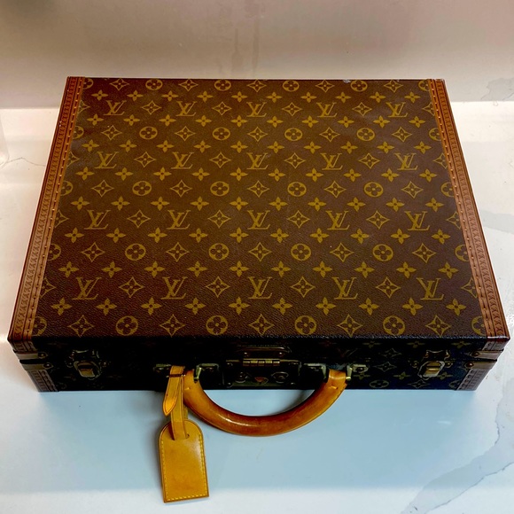 Louis Vitton President Briefcase. - Picture 1 of 4